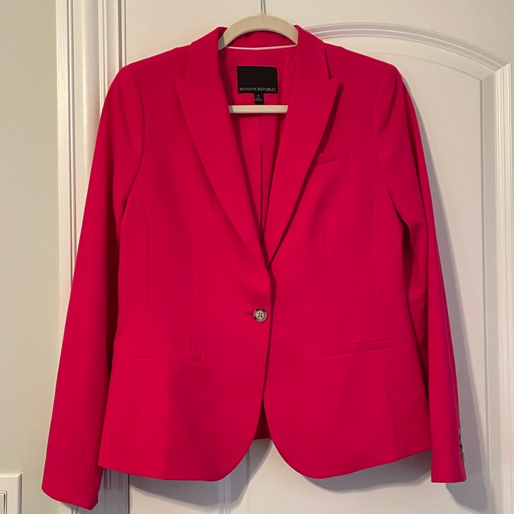 Women’s Magenta Pink Suit Blazer from Banana Republic